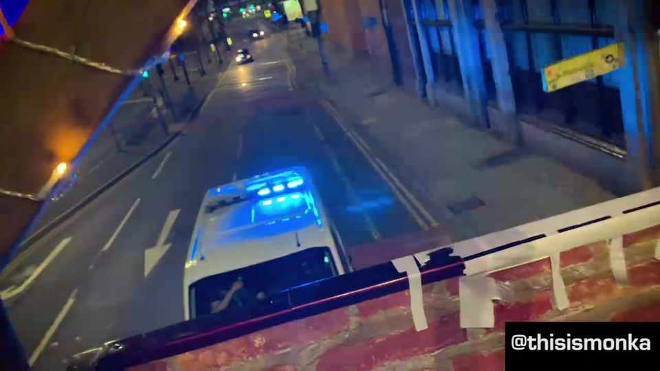 Monka Bus Police chase 2/3
